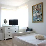 B&B Sloneczny Dom I Na Wynajem 웨바