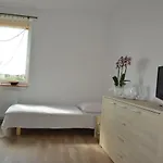 B&B Sloneczny Dom I Na Wynajem 웨바