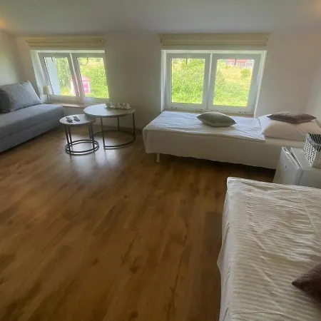 Sloneczny Dom I Na Wynajem 웨바