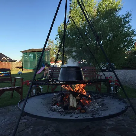 B&B Sloneczny Dom I Na Wynajem 웨바