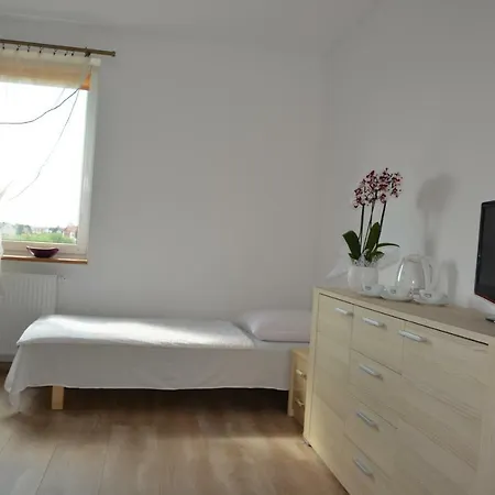 B&B Sloneczny Dom I Na Wynajem 웨바