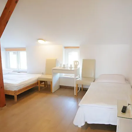 Sloneczny Dom I Na Wynajem B&B