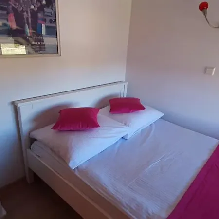 Sloneczny Dom I Na Wynajem B&B