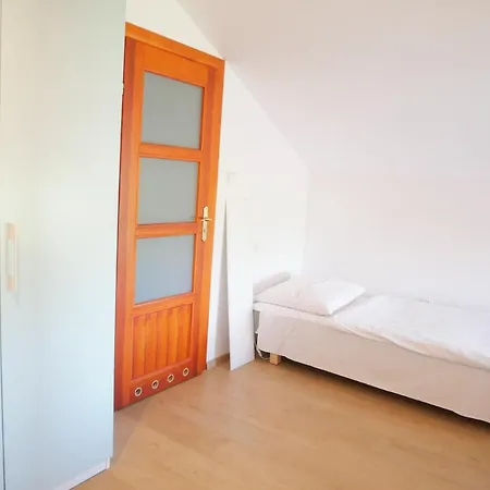 Sloneczny Dom I Na Wynajem B&B 3*